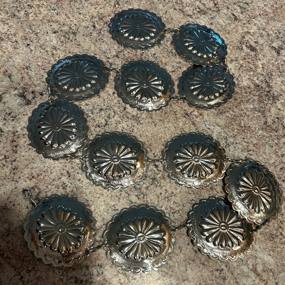 Vintage or Native American style silver-plated concho belt - Picture 5 of 5